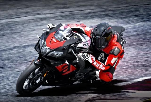 阿普利亚gpr 250优点缺点（阿普利亚GPR250售价低于GSX250R）(4)