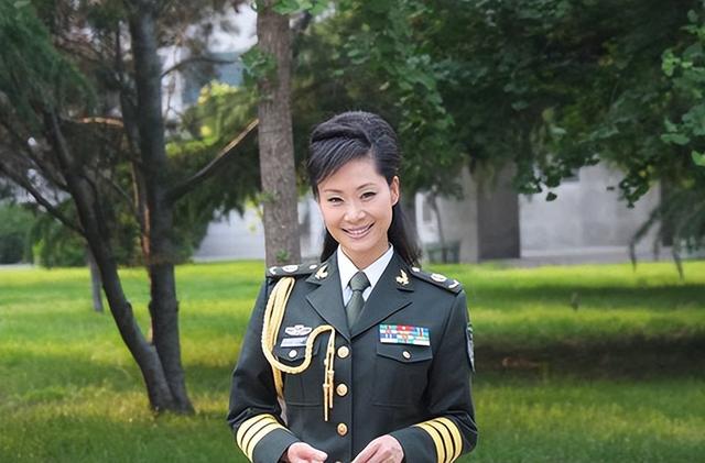 于文华和二婚丈夫同台（婚变风波另有隐情）(16)