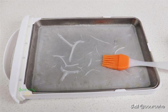 家庭调凉皮最简单的做法（在家制作凉皮只需5分钟）(8)