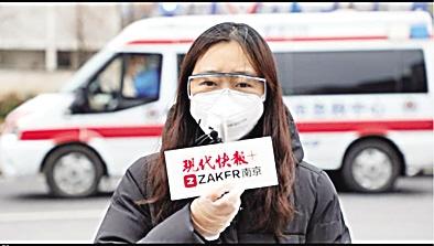 奋战在一线的女记者（逆行而上的女记者）(14)