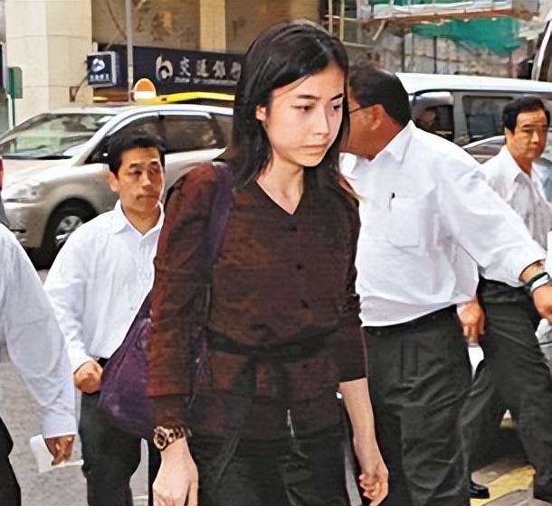 嫁给最年轻富豪的女人（贫民女孩嫁大29岁的亿万富豪）(18)