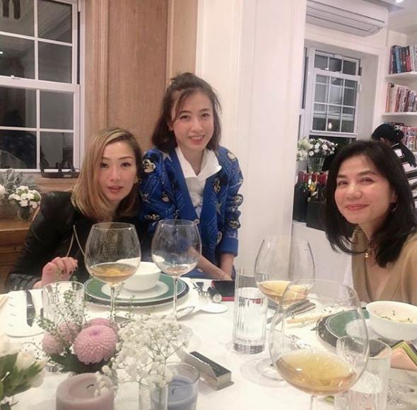 嫁给最年轻富豪的女人（贫民女孩嫁大29岁的亿万富豪）(38)