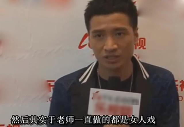 于正何晟铭什么关系（凭琉璃翻红因令狐冲）(8)