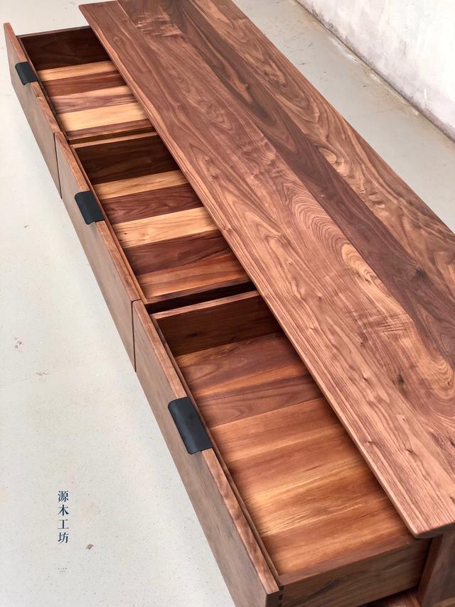极简轻奢黑胡桃木实木家具（共生形态越朴素越高级极简黑胡桃木定制家具）(10)