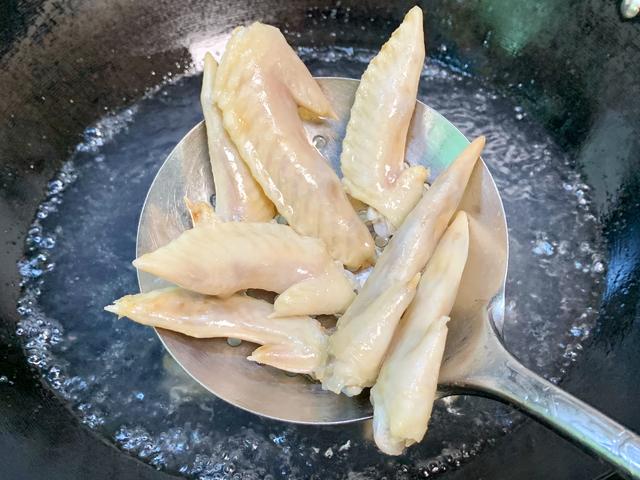 鸡翅尖简单又好吃的做法（鸡翅尖这样做太好吃了）(5)