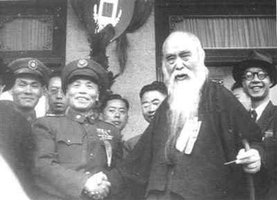 李叔同的书法与启功哪个顶级（20世纪十大杰出书法家为何没有他）(14)