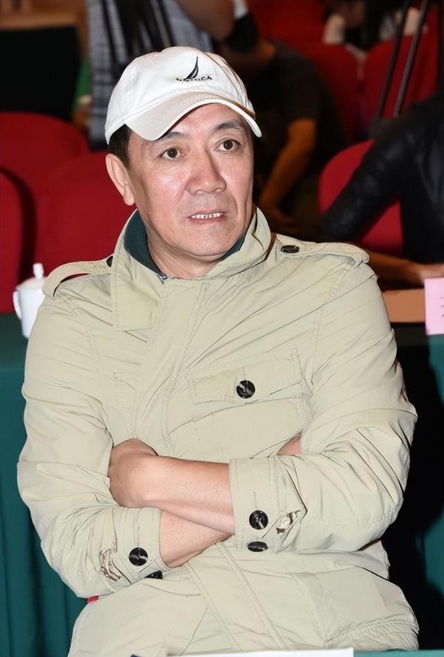 李幼斌怎么和前妻离婚（把所有爱都给了二婚妻子和继子）(19)