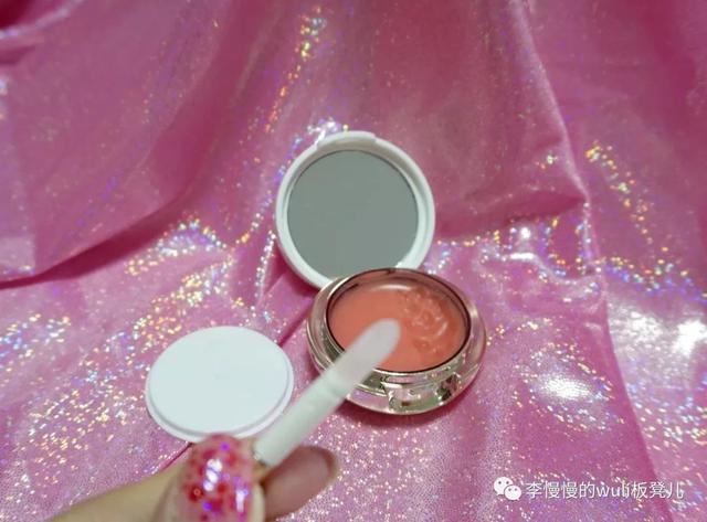 化妆品什么产品值得入手（光看颜值买化妆品）(28)