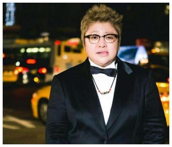 韩红自曝减肥狂瘦34斤（韩红减肥逆袭成女神）