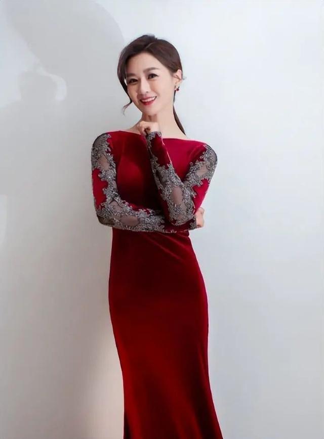 国足中十个最美艳的美女太太（国足太太团才是真惊艳）(30)