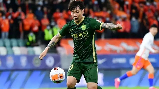 国足中十个最美艳的美女太太（国足太太团才是真惊艳）(22)