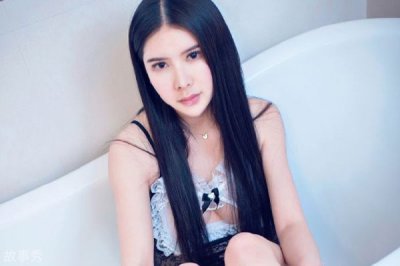 ​李丽莎顾欣怡无圣光照 上演蕾丝之爱