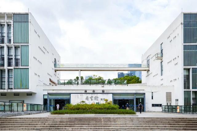 深圳大学属于985还是属于211（不是985211但深圳大学是真的牛）(6)