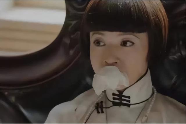 鞠婧祎与孙怡合照（同样是演被绑架）(32)