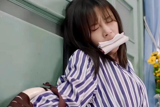 鞠婧祎与孙怡合照（同样是演被绑架）(38)