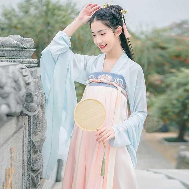 男人穿着和服进武大赏樱（武大穿和服赏樱事件反转）(5)