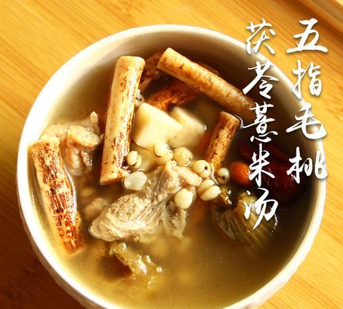 五指毛桃凤眼果煲汤的做法