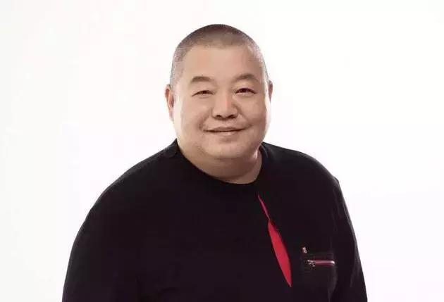 不幸患癌的主持人李咏（主持人李咏因癌症去世）(10)