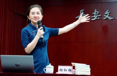 ​长江路小学历来优秀语文教师 美女校长胡红梅