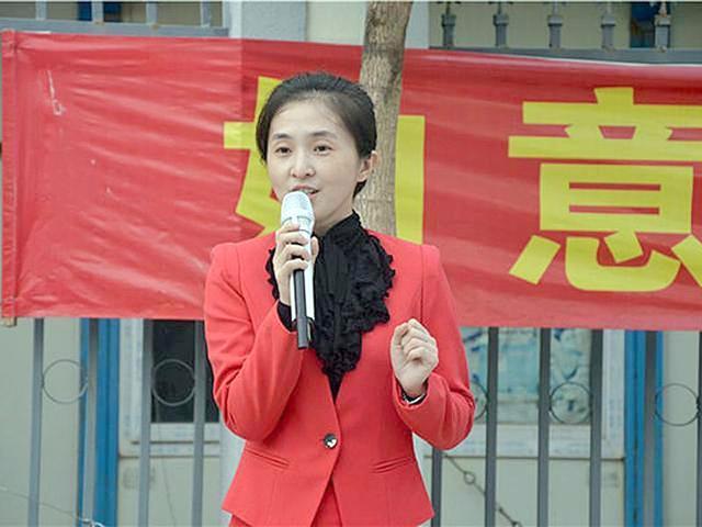 长江路小学历来优秀语文教师 美女校长胡红梅(2)
