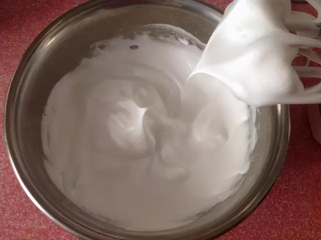 烘焙蛋清粉的使用方法（烘焙干货蛋清打发攻略）(7)