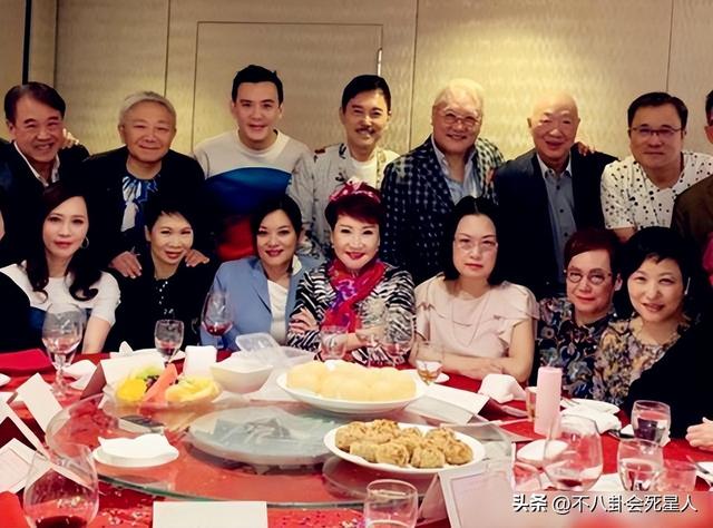 黎明周润发身高对比（7位顶流男星前妻）(20)