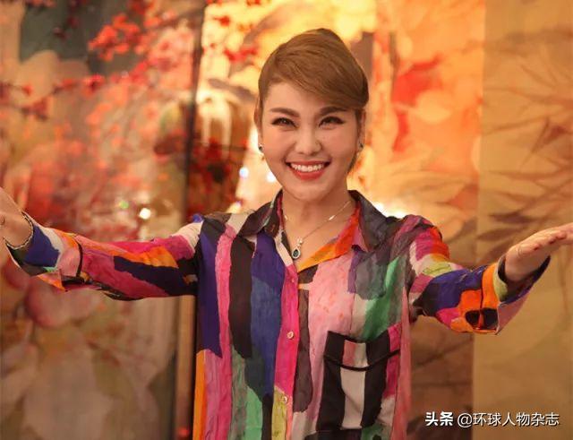 乌兰托娅pk乌兰图雅套马杆（套马杆成大型躲汉子）(1)