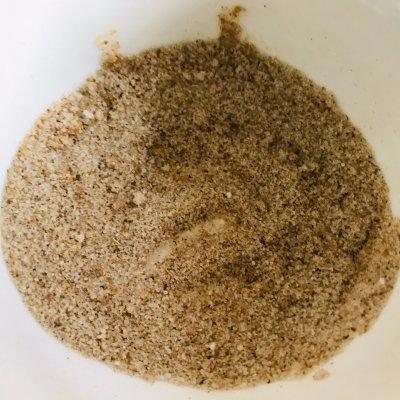 葱油饼自己怎么做酥脆松软有层次（超经典的简单几步做出美味葱花油饼在家也能做）(3)