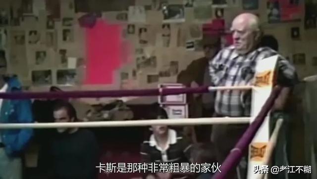 泰森巅峰时期打得过霍利菲尔德吗（拳王泰森居然两次输给霍利菲尔德）(4)