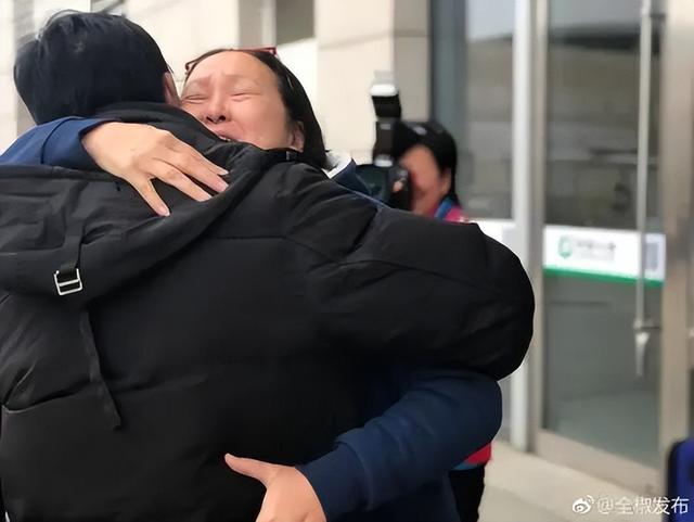 佩洛西怎么了（佩洛西刚走这俩）(25)