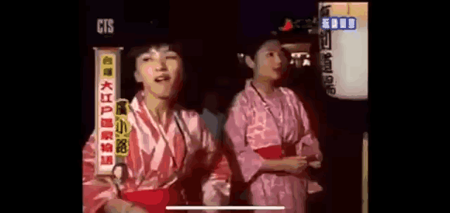 佩洛西怎么了（佩洛西刚走这俩）(4)