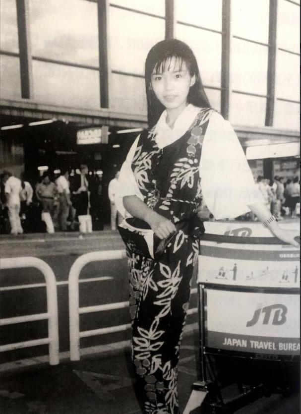 朱迅三度患癌素颜近照（美女主持朱迅17岁患血管瘤）(9)