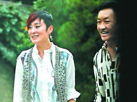 向华胜第一任老婆（曾和向华胜恋爱7年）(30)
