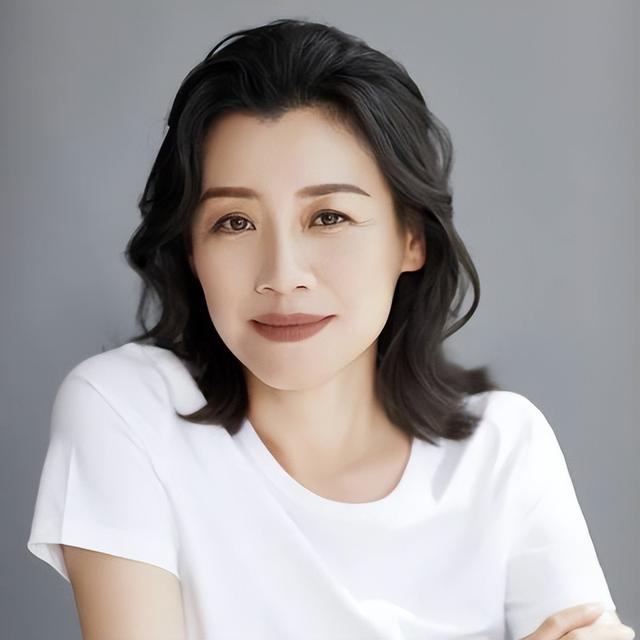 演员刘琳今年有多大（26岁获影后不温不火）(30)