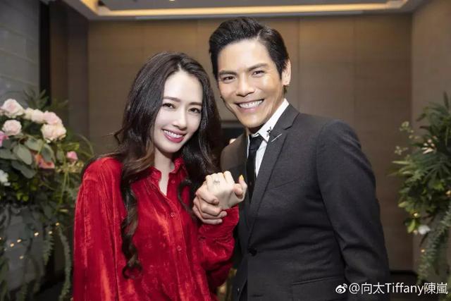 郭碧婷与范冰冰谁漂亮（明星钻戒大盘点）(1)