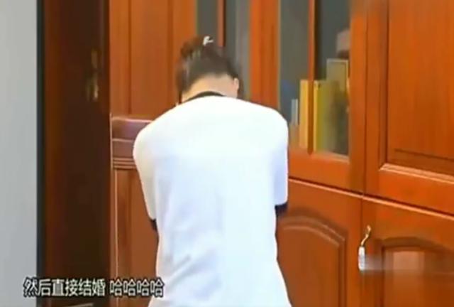 鹿晗关晓彤官宣关系（曝鹿晗关晓彤已领证）(7)