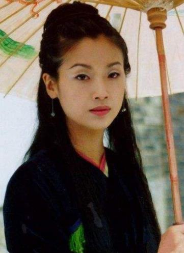 吴倩莲被称为最丑小龙女（吴倩莲被评为最丑小龙女）(9)