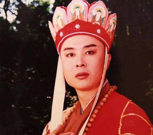 徐少华戴假发的戏（62岁徐少华现身商演再扮唐僧）(5)