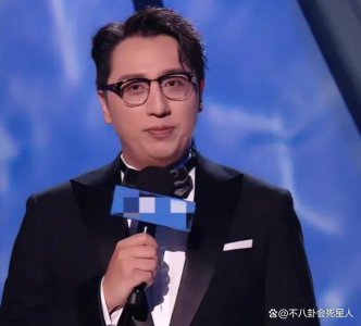 ​华少主持《好声音》12 季，评论区沦陷，网友：算什么男人