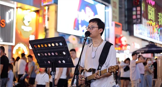 长沙步行街街头艺术（长沙持证街头艺人表演点）(10)