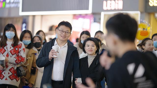 长沙步行街街头艺术（长沙持证街头艺人表演点）(9)