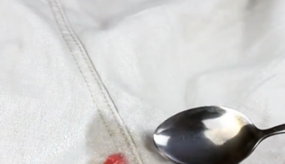 ​衣服上有血迹怎么洗掉,衣服血迹如何洗掉小妙招视频
