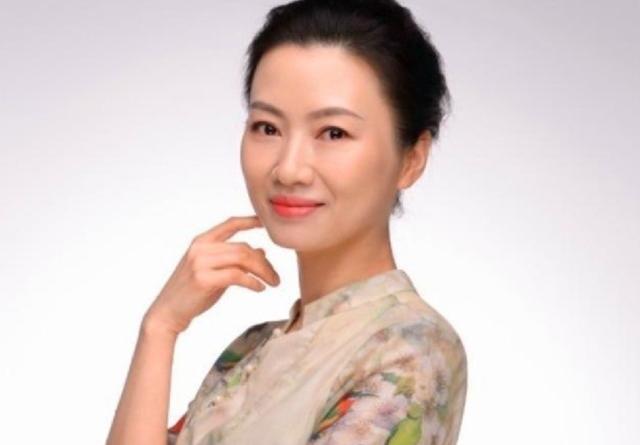 中南大学教授杨雨工资有多高（中南大学美女教授杨雨）(9)