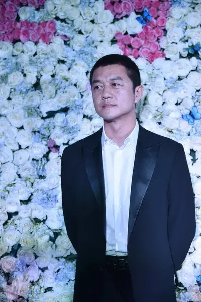 李亚鹏是怎么去逝的(李亚鹏头发怎么恢复的) 李亚鹏 第15张