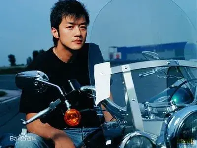 李亚鹏是怎么去逝的(李亚鹏头发怎么恢复的) 李亚鹏 第18张