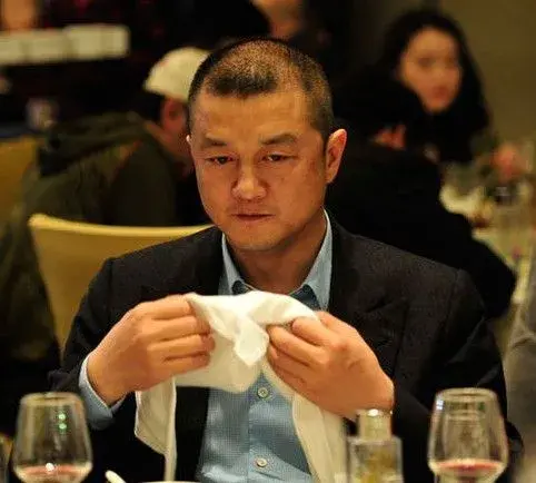 李亚鹏是怎么去逝的(李亚鹏头发怎么恢复的) 李亚鹏 第3张