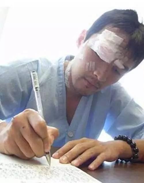 胡歌车祸前后对比（胡歌车祸毁容为什么原谅肇事司机）