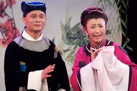 闫学晶老公（山杏闫学晶两段婚姻三个孩子）