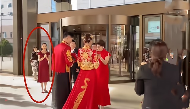 闫学晶老公（山杏闫学晶两段婚姻三个孩子）
