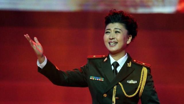 闫学晶老公（山杏闫学晶两段婚姻三个孩子）